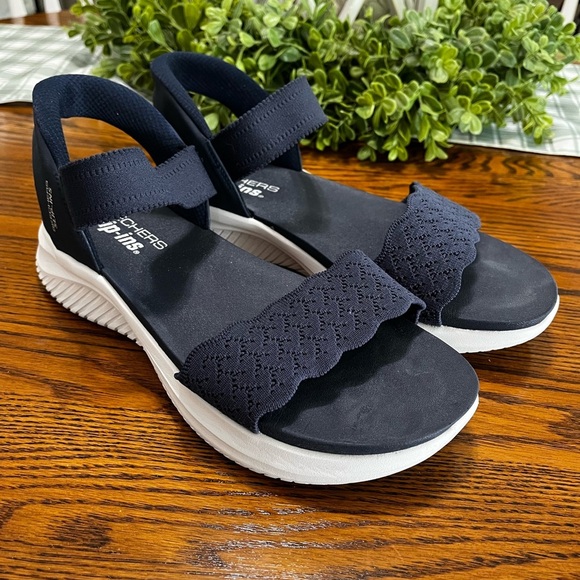 Skechers Ultra Flex 3.0 Feelin Pretty Slip-ins Sandals Women's 10 Wide Navy - Picture 1 of 5